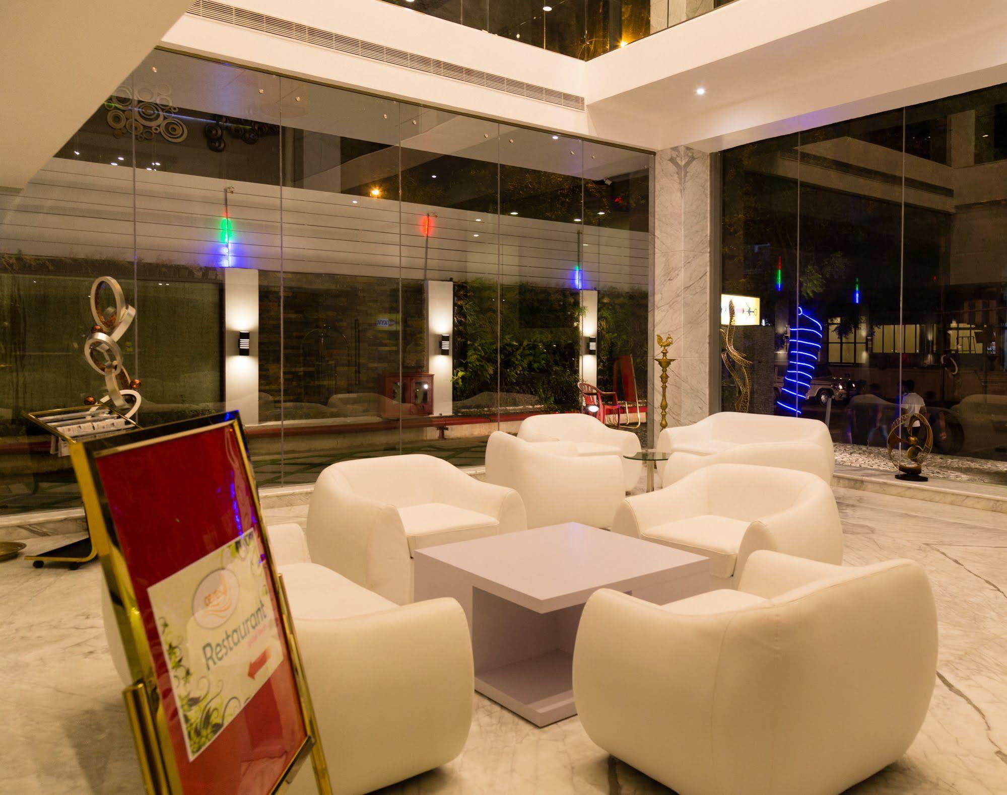 Hotel Le Temps Fort Tiruchirappalli Extérieur photo