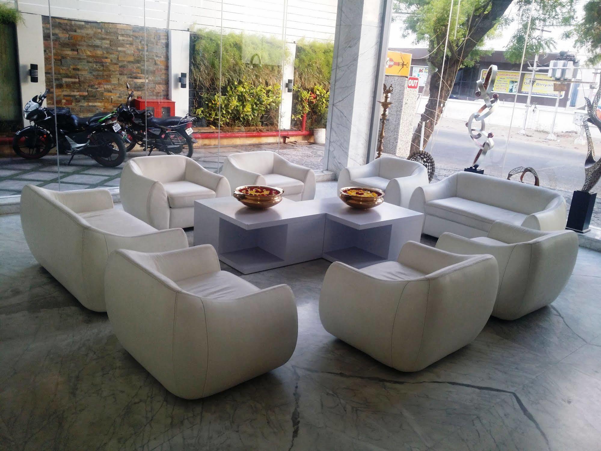 Hotel Le Temps Fort Tiruchirappalli Extérieur photo